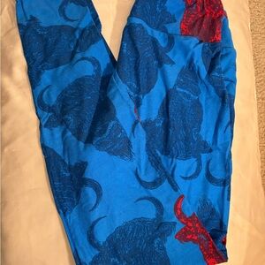 LuLaRoe vintage Women OS Leggings Blue Red Buffalo Animal Print  Made in China